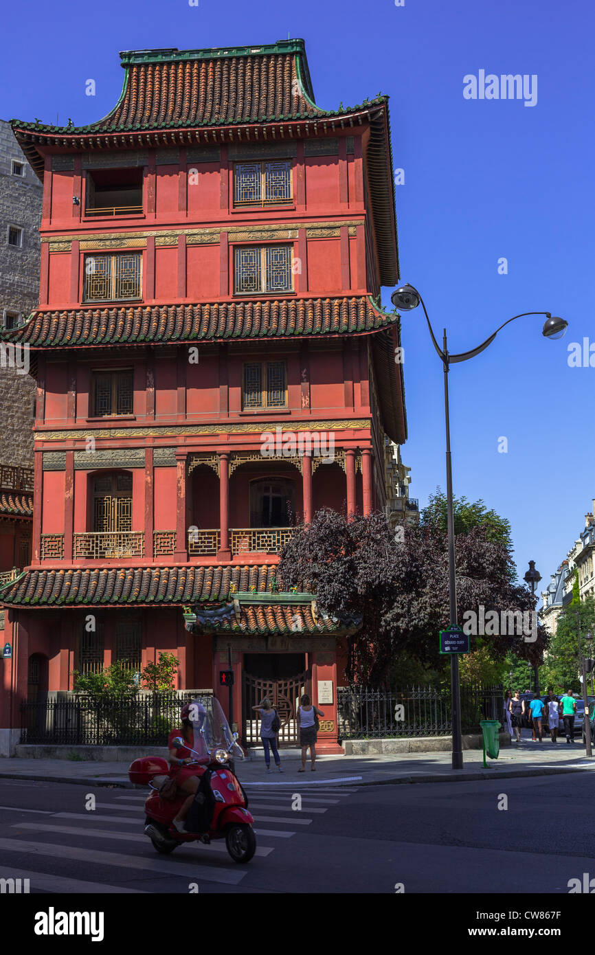 The Loo House Pagoda in the 8th district, Paris, Ile de France, France, Europe, EU Stock Photo