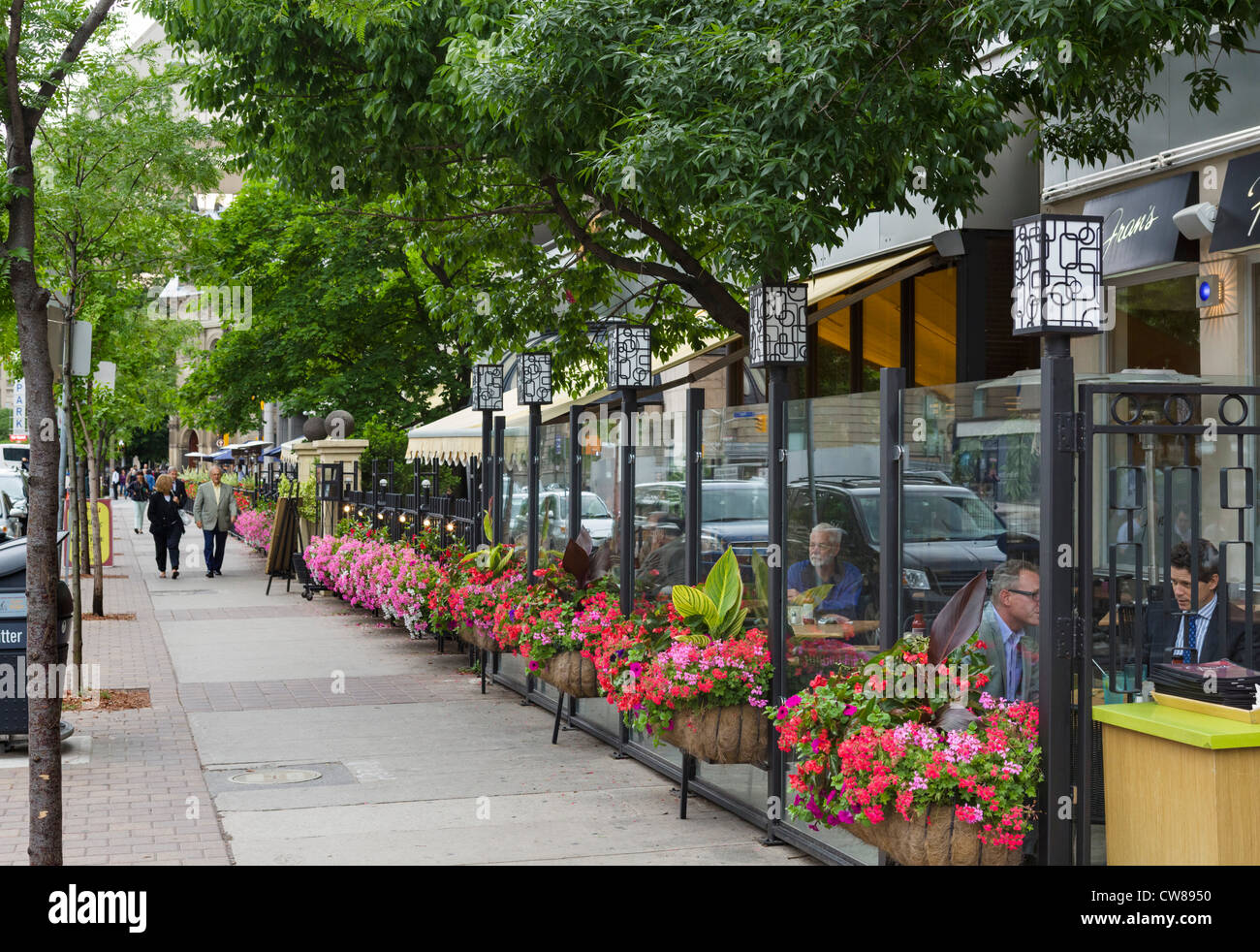Office workers having lunch in a restaurant on Front Street in the