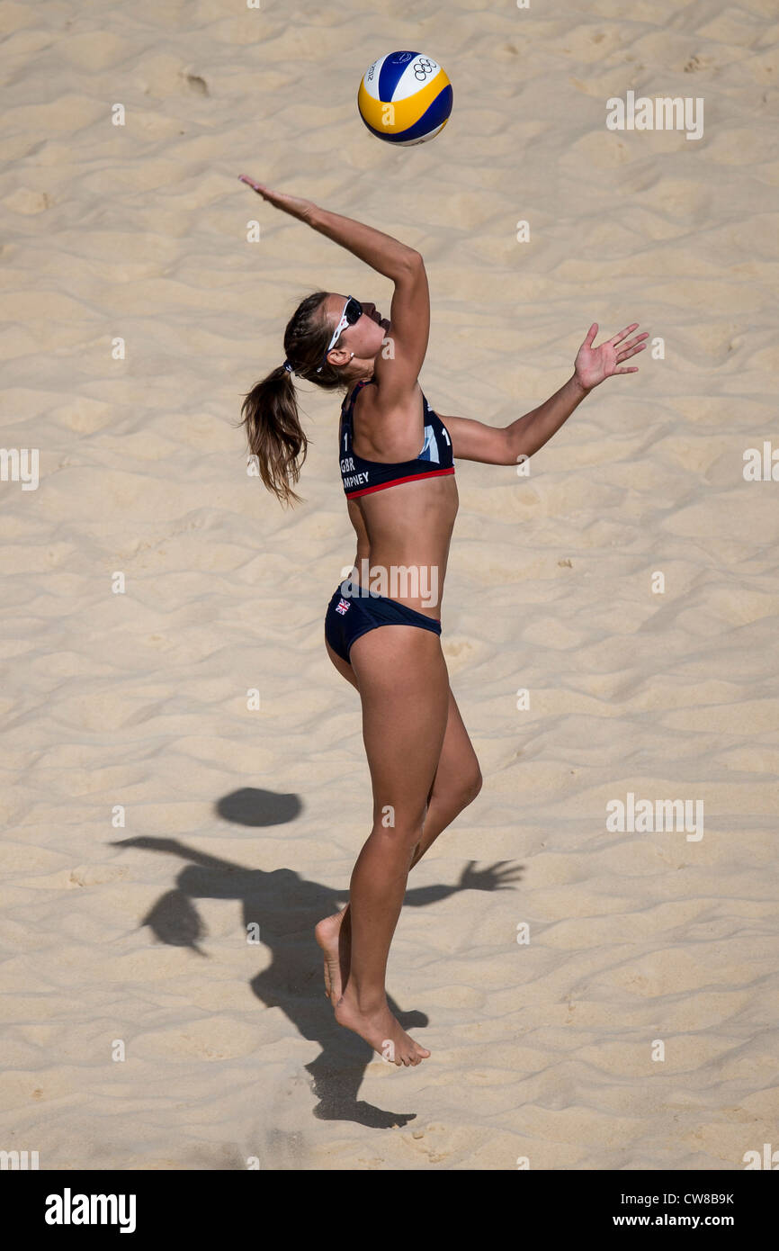 Zara Dampney (GBR) competing in Beach Volleyball at the Olympic Summer Games, London 2012 Stock Photo