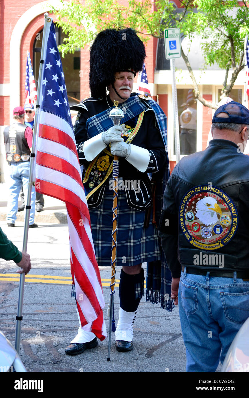Drum Major leader of Bagpipe band with mace Stock Photo Alamy