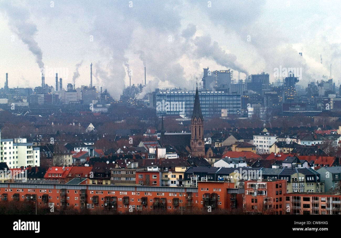 Industrial landscape in Ludwigshafen Stock Photo