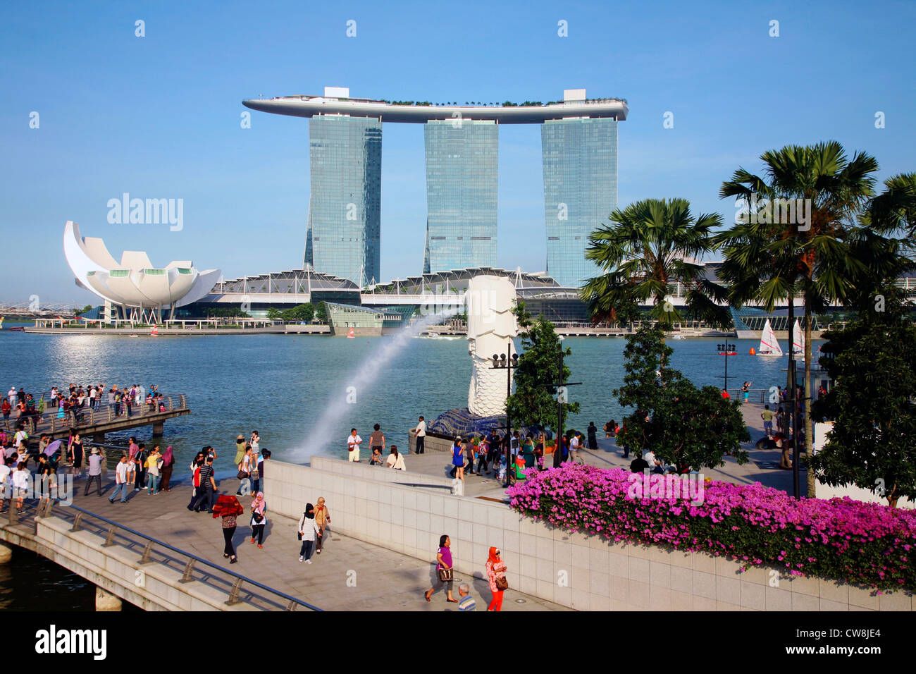 Asia Singapore The Merlion and Marina Bay Sands Hotel and Casino Stock ...