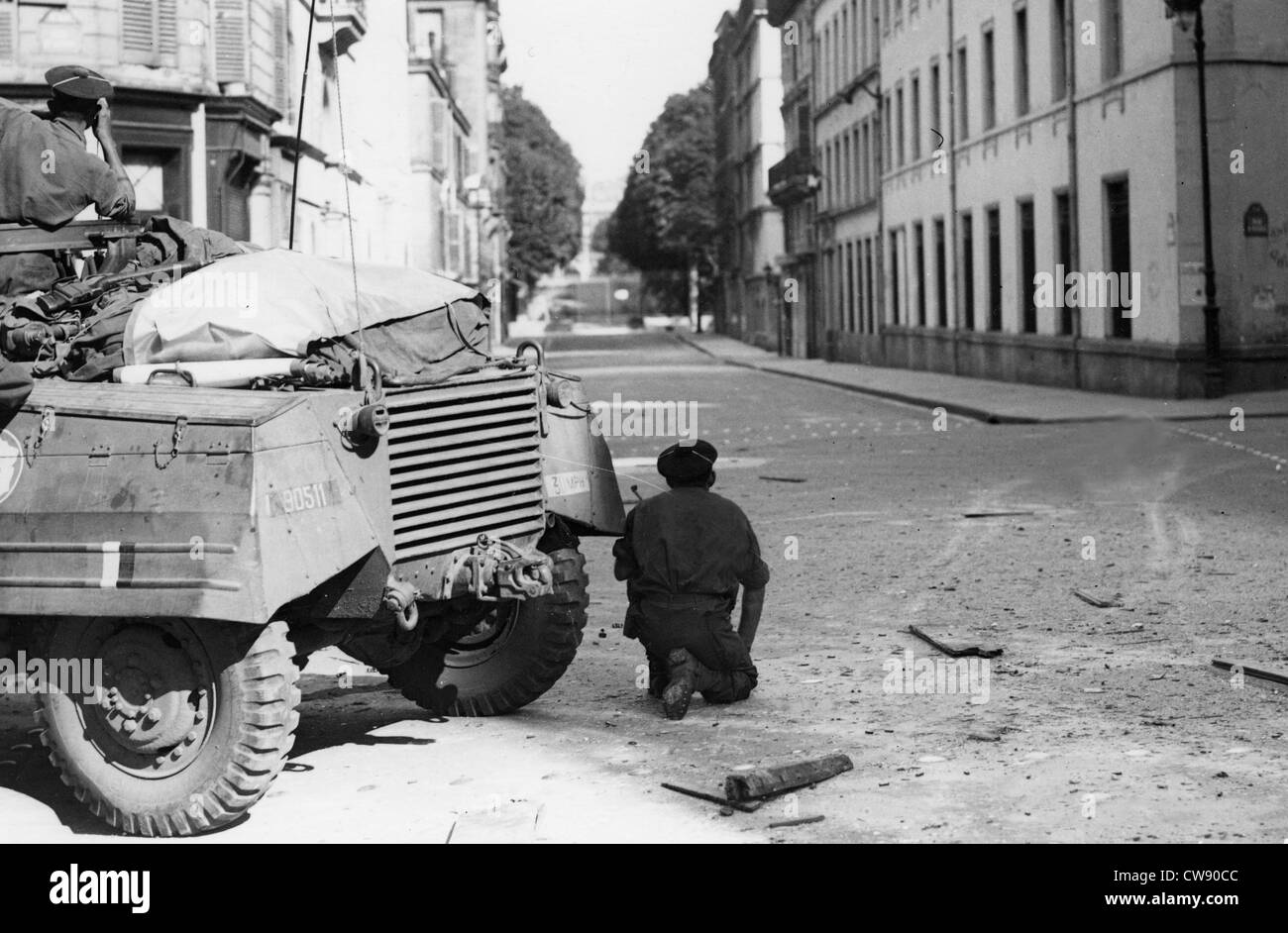 Armoured French vehicule in streets Paris during Liberation (August 1944) Stock Photo