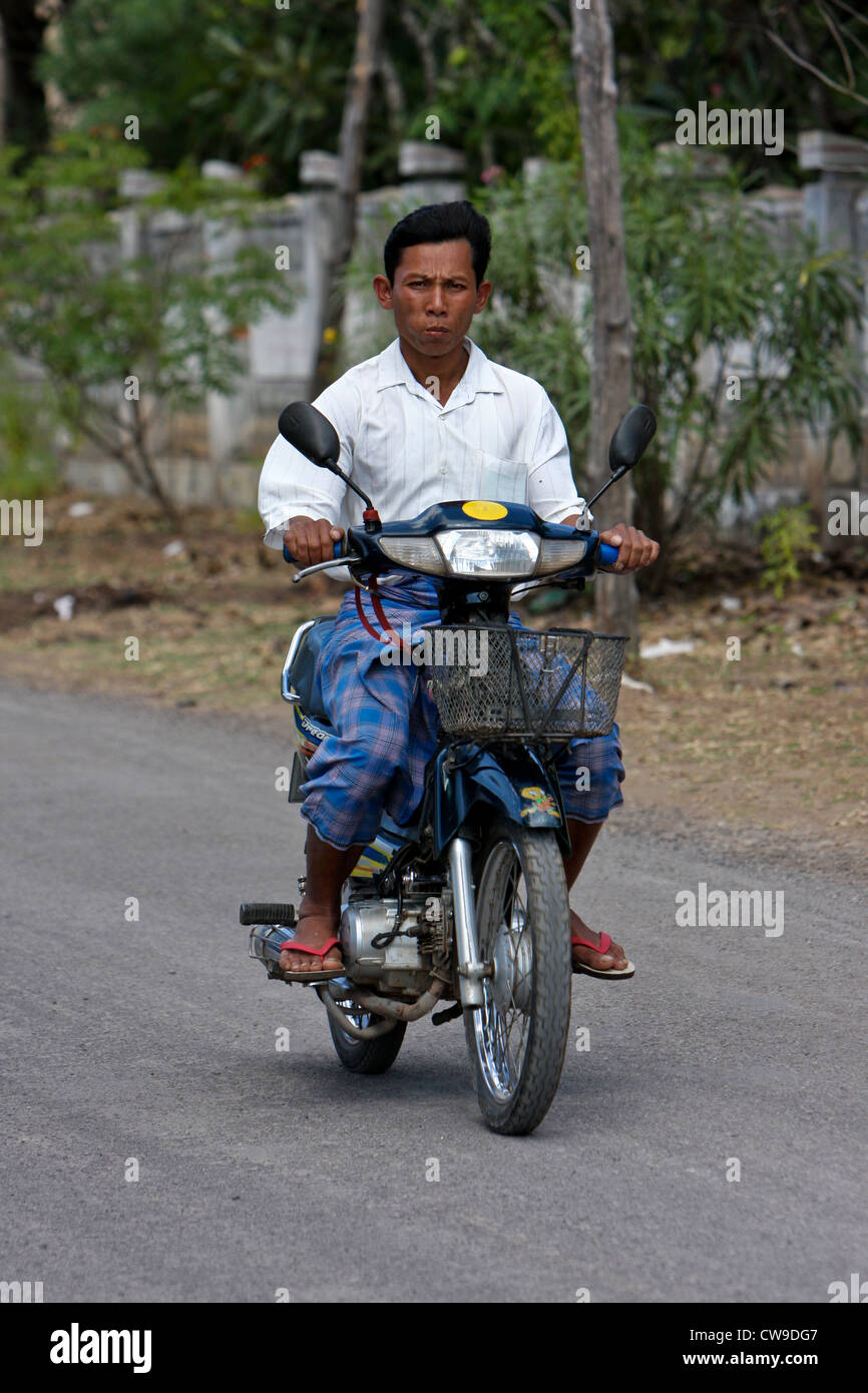 Bike no helmet hires stock photography and images Alamy