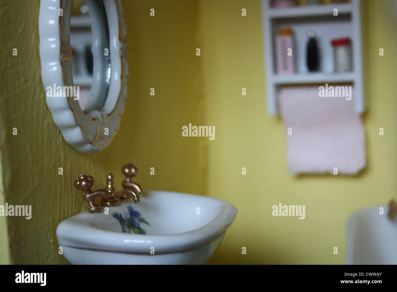 Dolls house bathroom Stock Photo Alamy