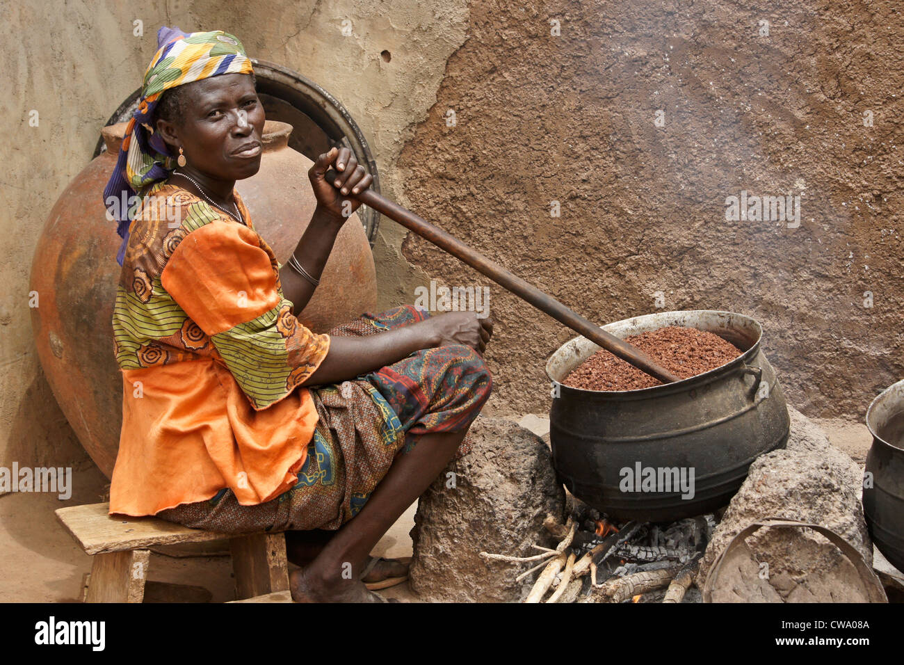 Making shea butter hi-res stock photography and images - Alamy