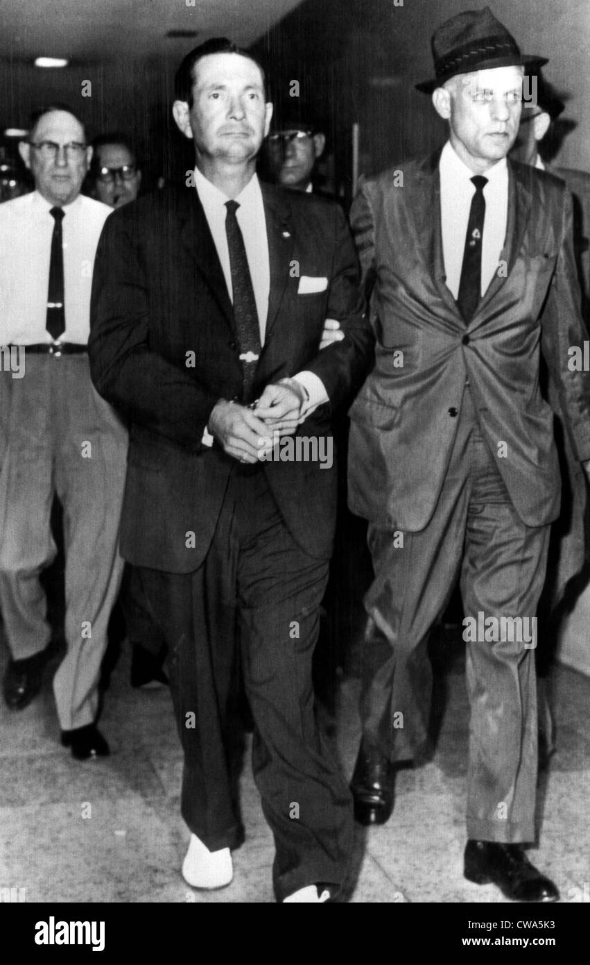 FBI agents escort Byron De La Beckwith into the Jackson city jail after his arrest for the killing of civil rights leader Stock Photo