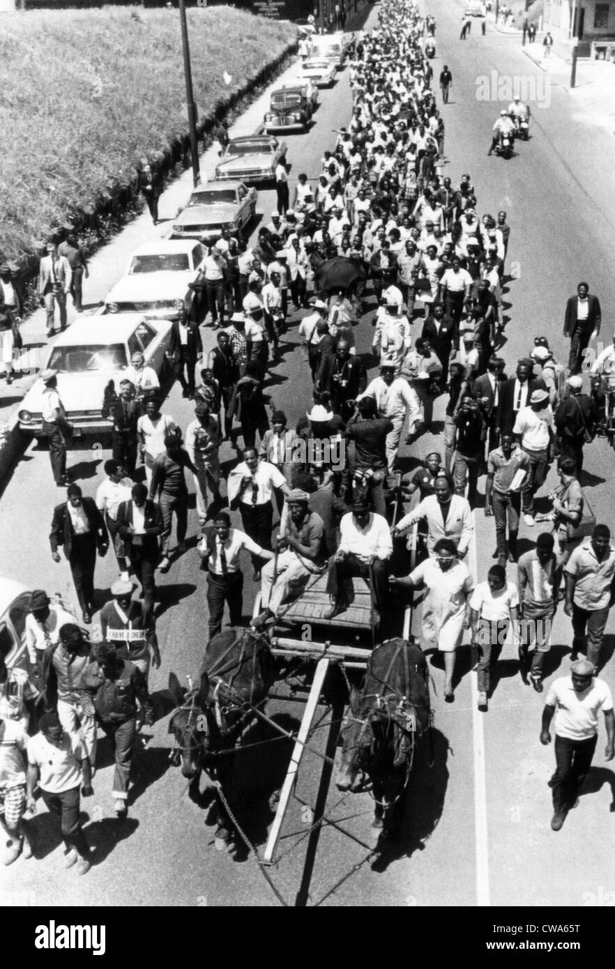 A mule-drawn farm wagon leads a 'poor people's march' in Memphis, Tennessee, May 1968. Courtesy: CSU Archives/Everett Collection Stock Photo