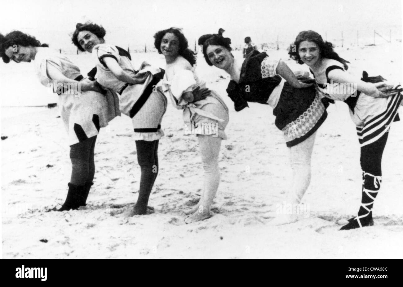 1900s women bathing suit hires stock photography and images Alamy