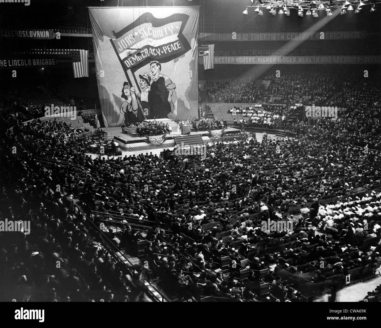 Communist rally in Chicago, 1938. Courtesy CSU Archives/Everett