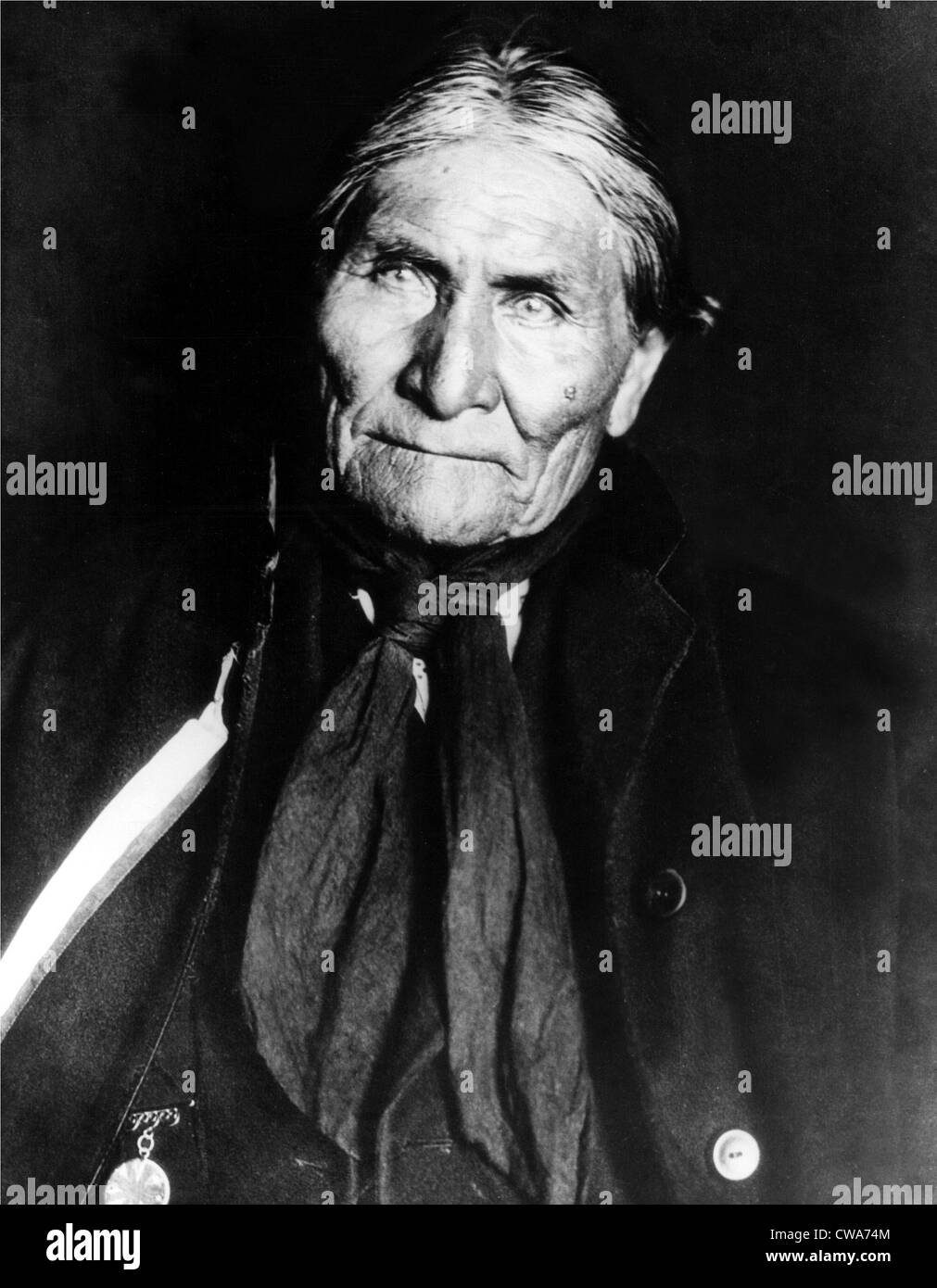 GERONIMO, Apache leader, undated.. Courtesy: CSU Archives / Everett Collection Stock Photo