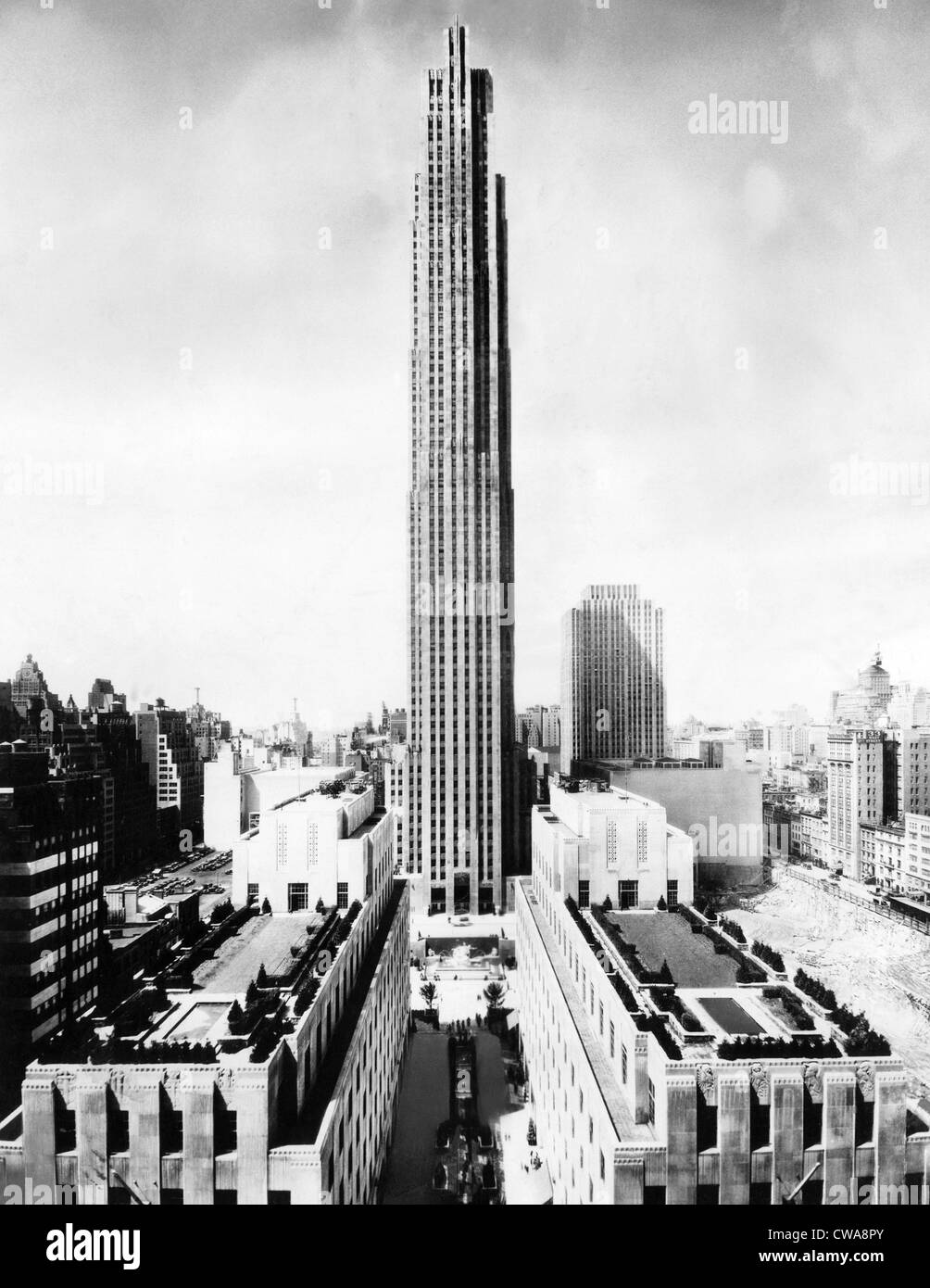 The RCA building in Rockefeller Center, New York City, circa 1970.  Courtesy: CSU Archives/Everett Collection Stock Photo