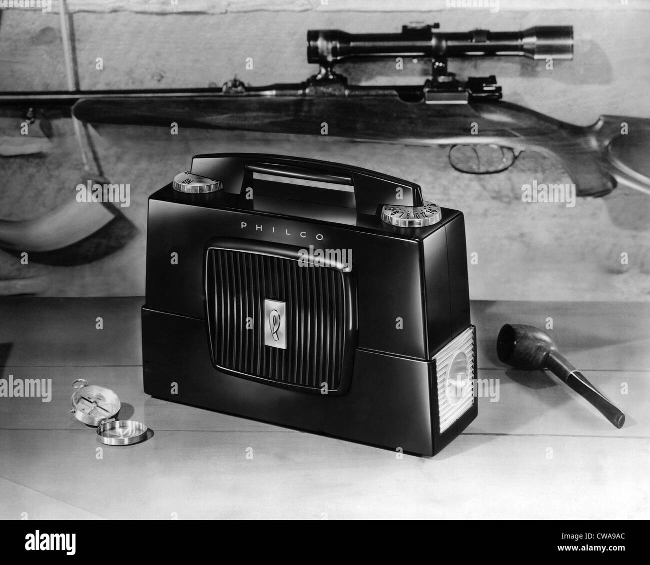 Transistor radio 1950s hires stock photography and images Alamy