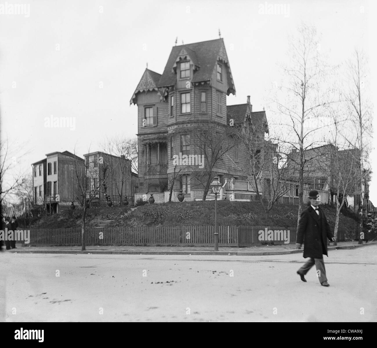 Victorian house home architecture Black and White Stock Photos & Images