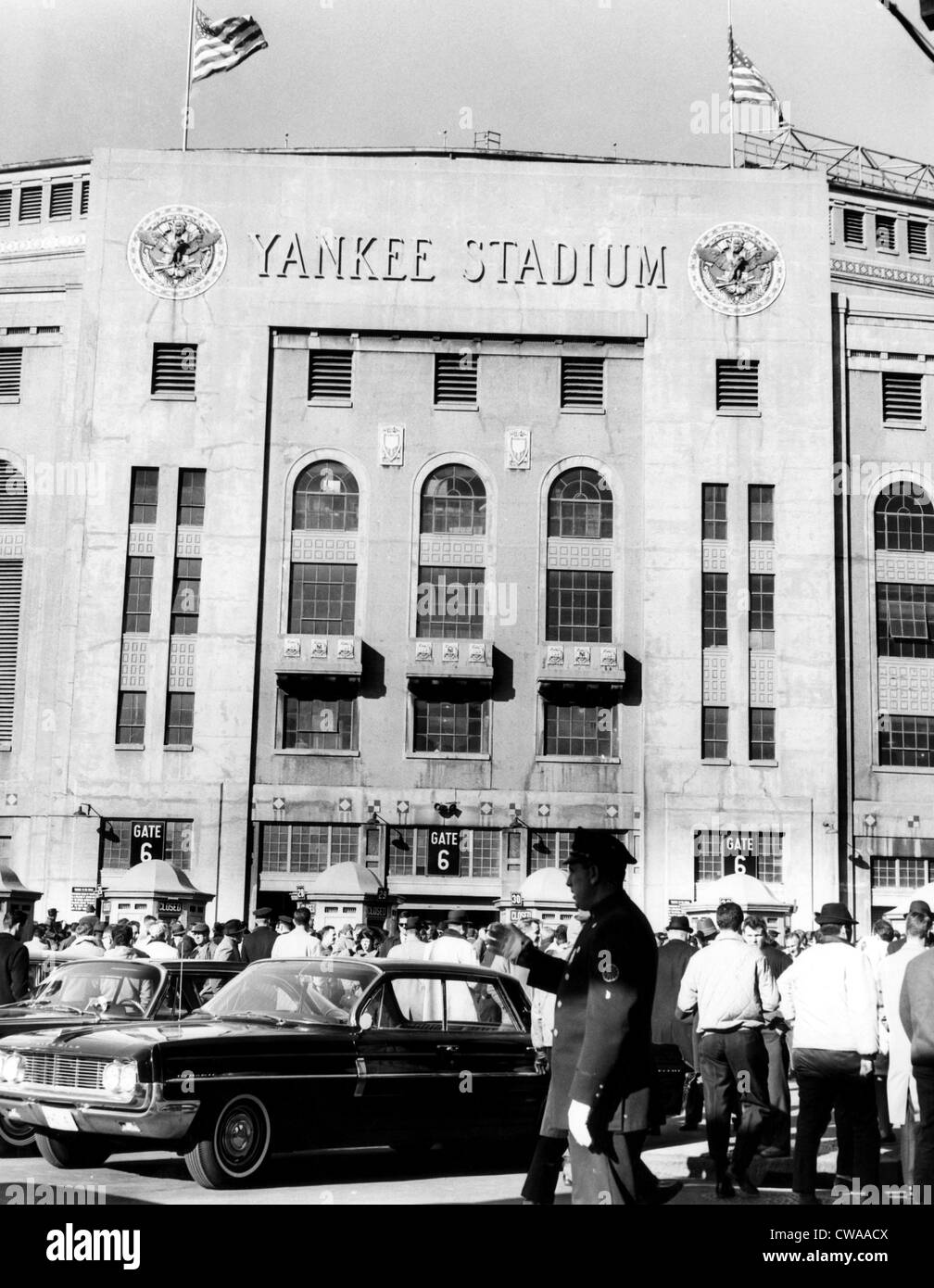 Yankee stadium fans hires stock photography and images Alamy