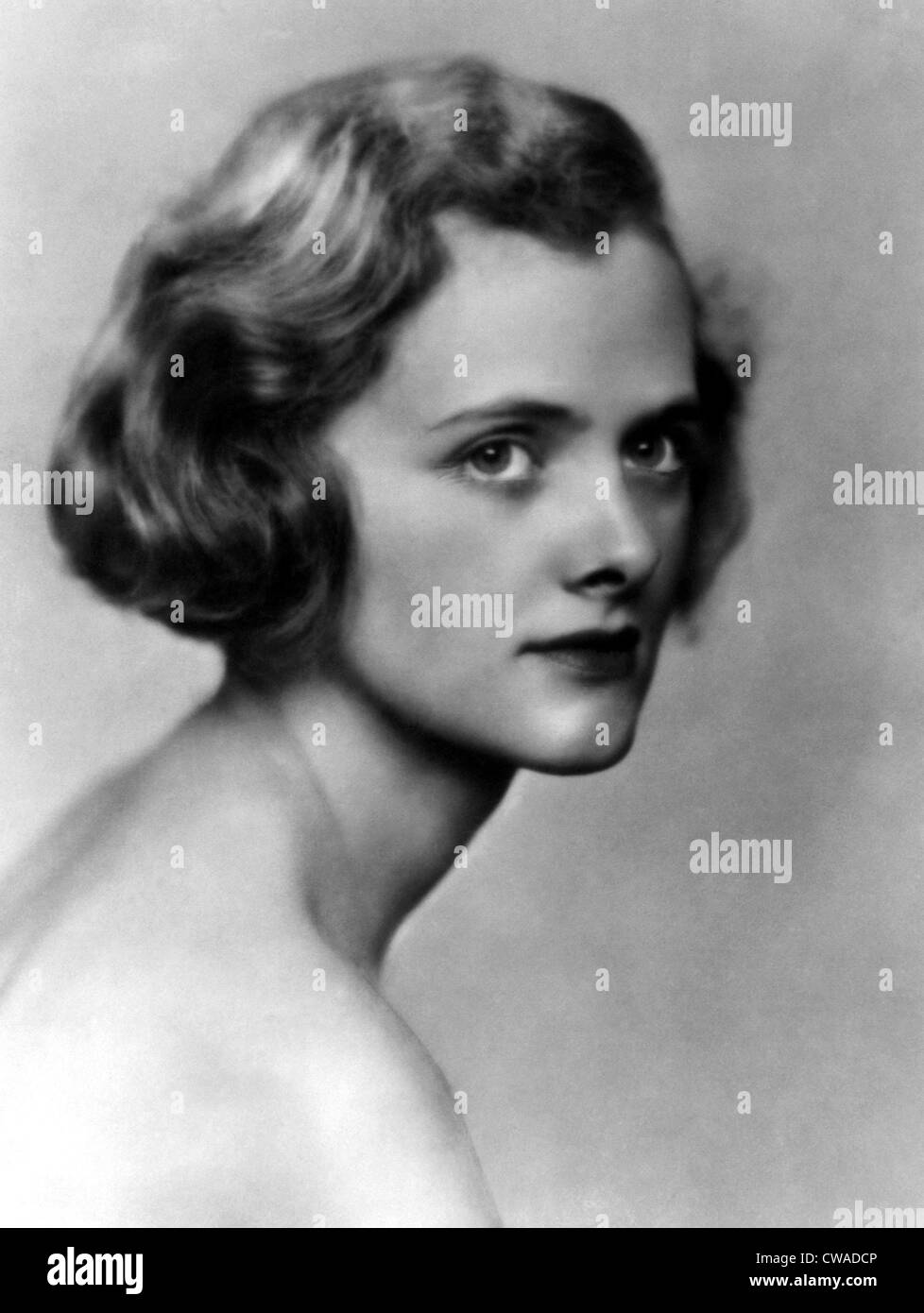 Daphne du Maurier, 1931. Courtesy: CSU Archives/Everett Collection ...