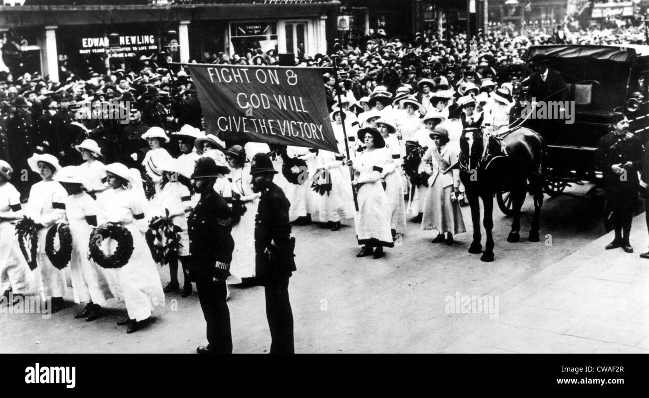The funeral of Emily Wilding Davison (1872-1913), British woman's rights leader, June 14, 1913. Courtesy: CSU Archives/Everett Stock Photo