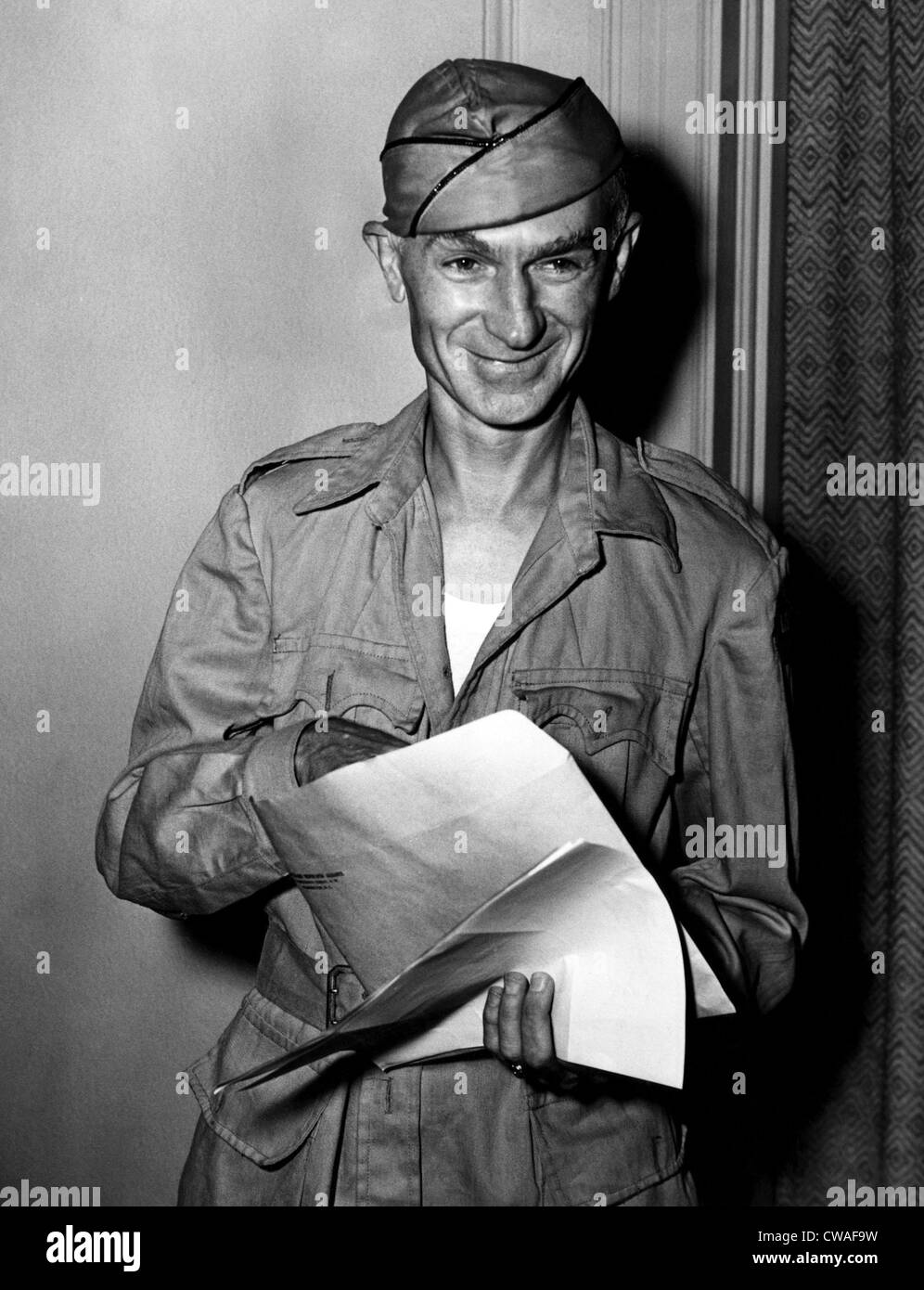 American journalist Ernie Pyle, 1940s. Courtesy: CSU Archives/Everett Collection Stock Photo