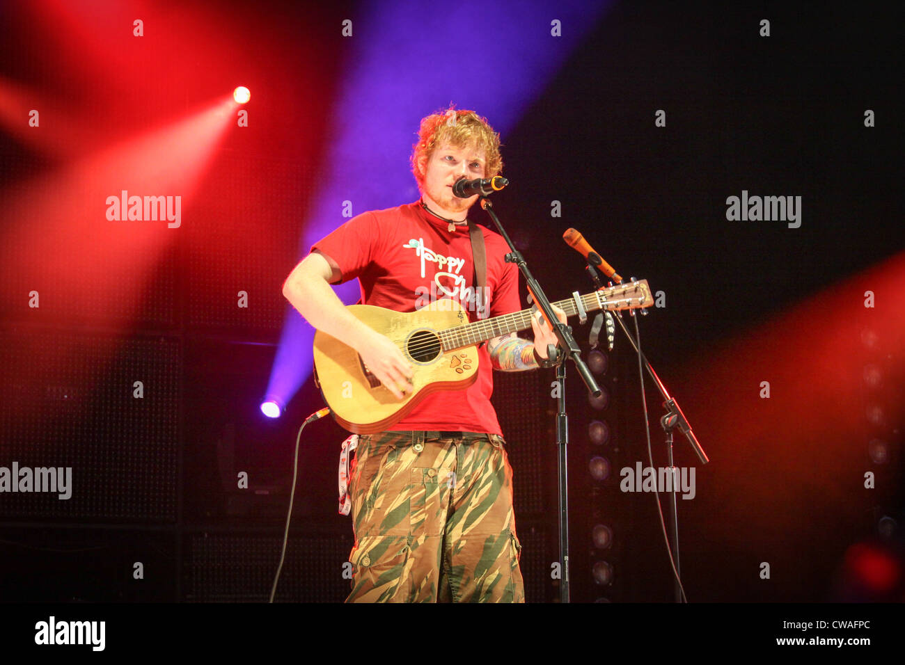 Ed sheeran lego house hi-res stock photography and images - Alamy