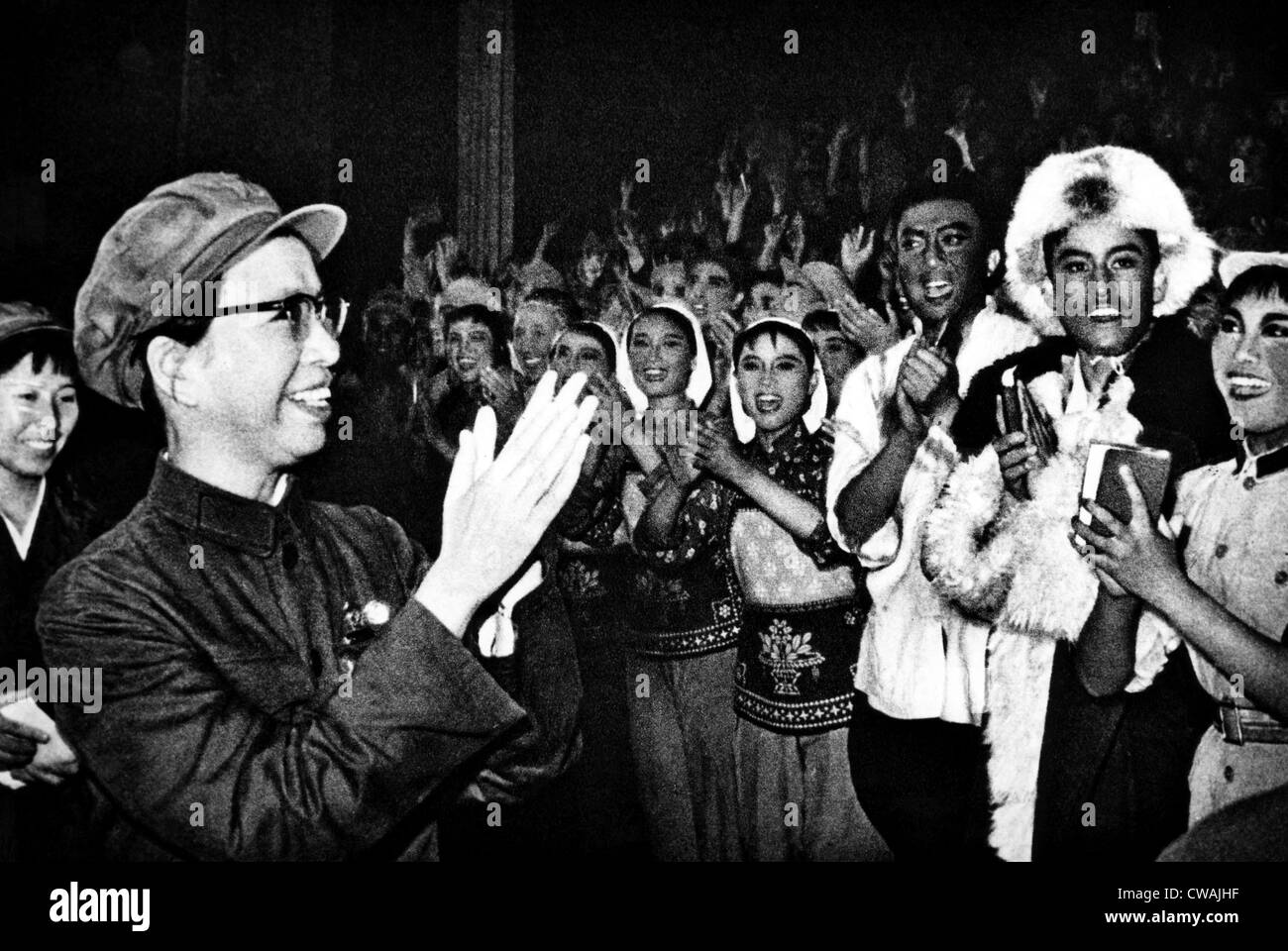 Jiang Qing (front left, 1914-1991), wife of Chairman Mao Tse Tung (aka Mao Zedong),  meets with artists and writers - Stock Image