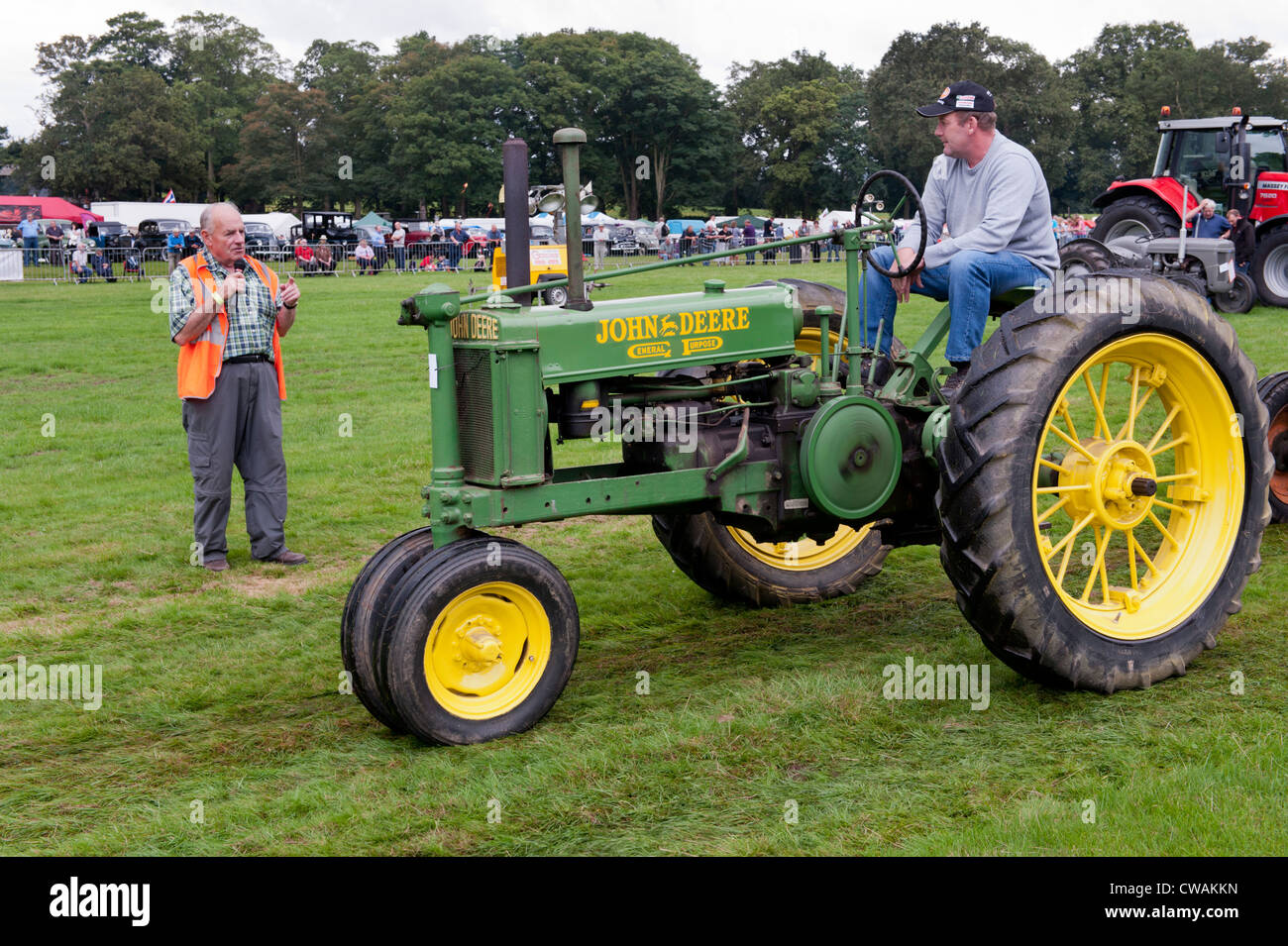Vintage john deere tractor hires stock photography and images Alamy