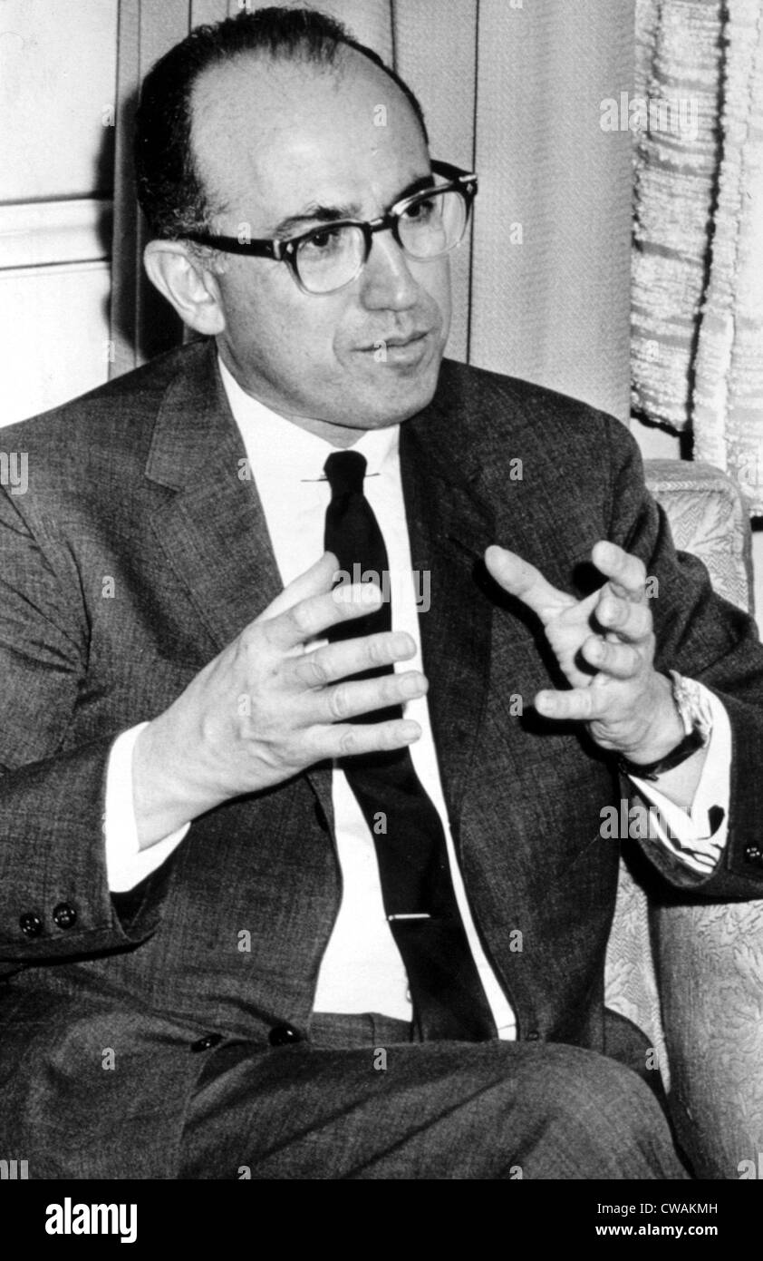 Jonas Salk, 1950s. Courtesy: CSU Archives / Everett Collection Stock Photo