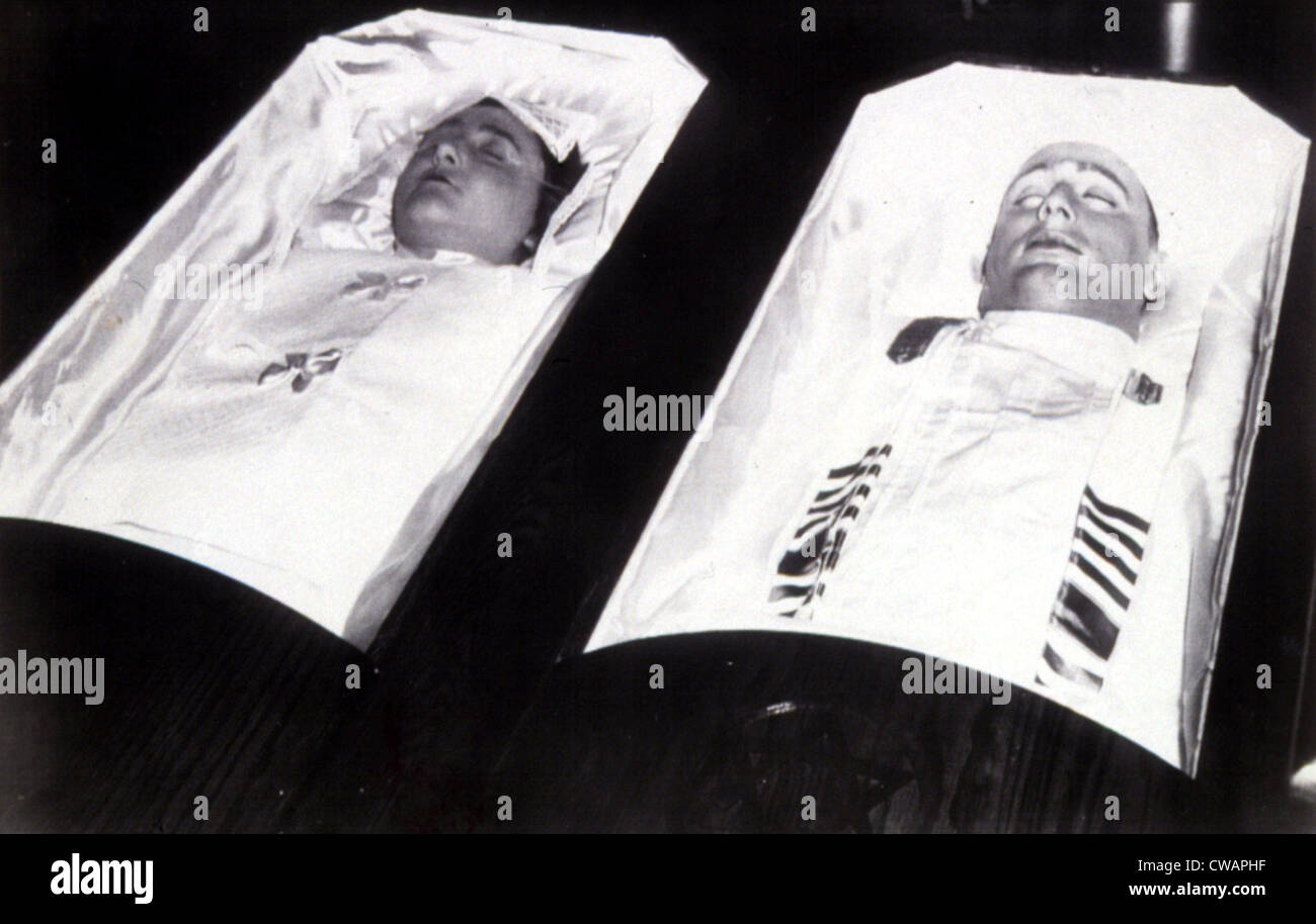 Ethel & Julius Rosenberg lying in state after execution, 1953. Courtesy: CSU Archives / Everett Collection Stock Photo