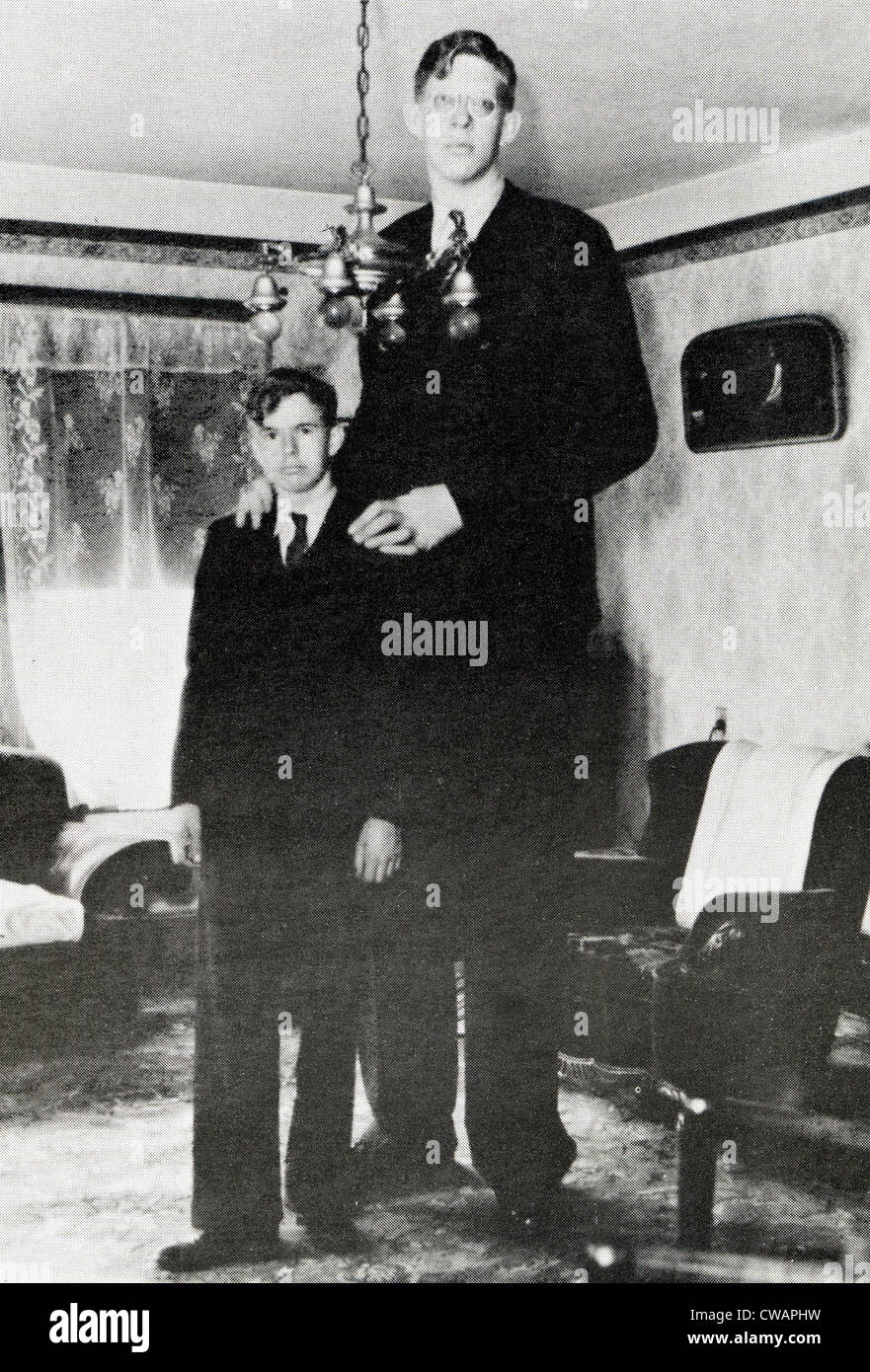 Robert Wadlow (1918-1940) World's Tallest man @ 8'11.1