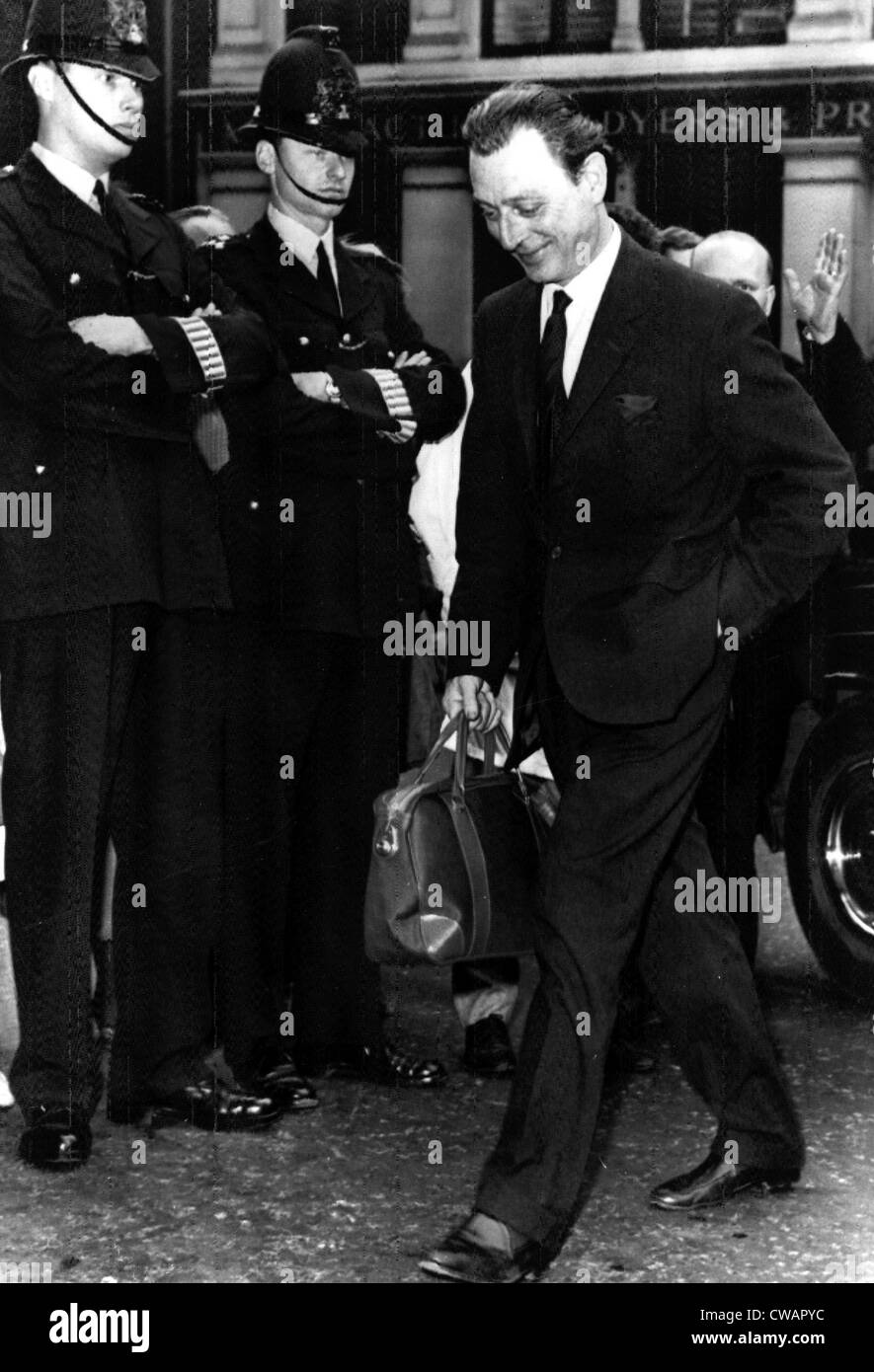Dr. Stephen Ward on his way to trial at the Old Bailey, London, July 22, 1963. Courtesy: CSU Archives / Everett Collection Stock Photo