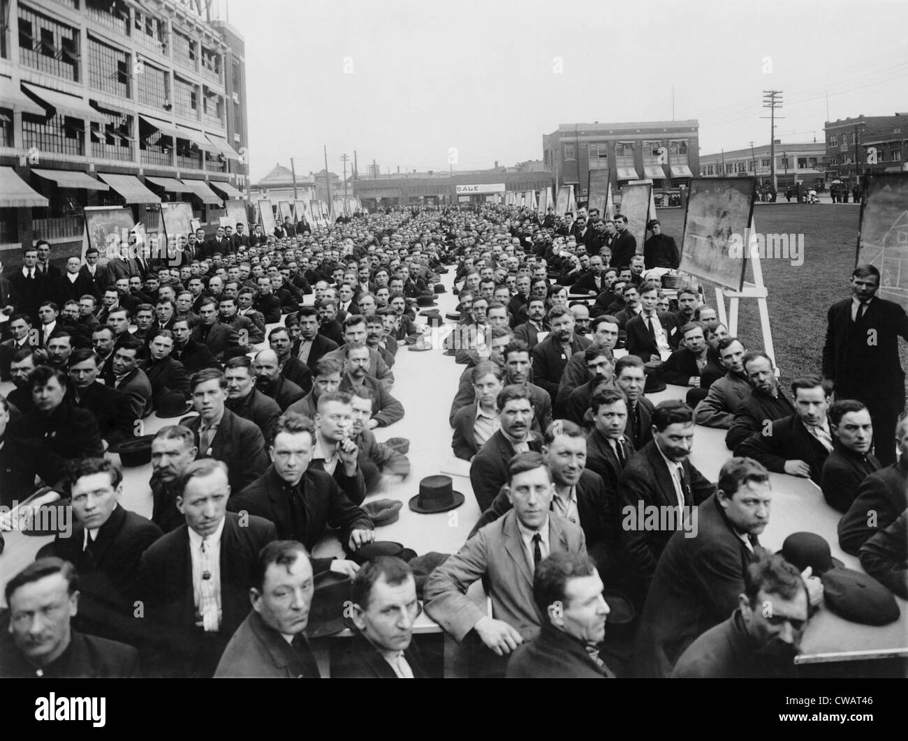 Immigrant workers hires stock photography and images Alamy