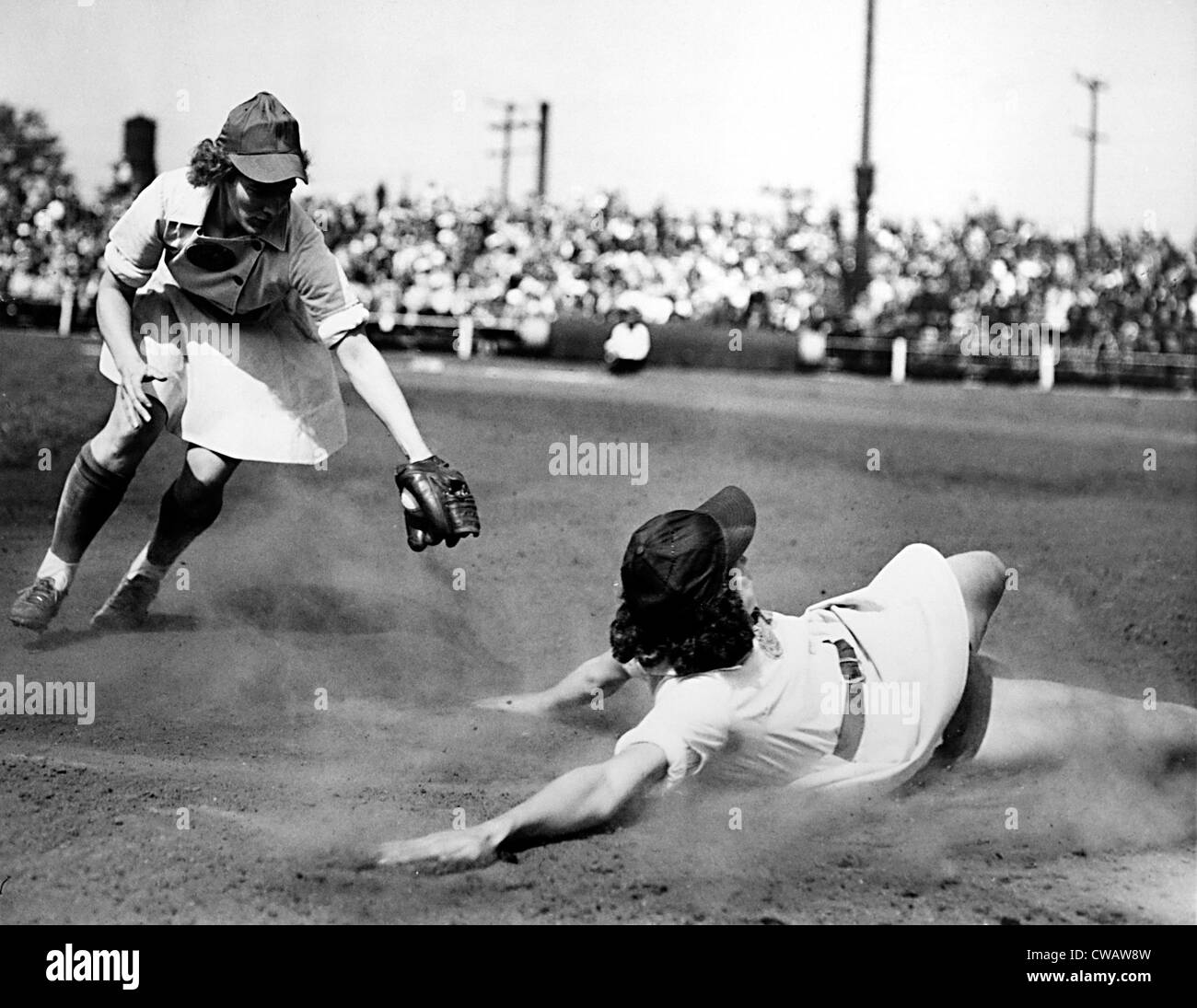 BASEBALL, Racine Wisconsin Belles, playing the South Bend Blue Sox, 9/14/47. All-American  Girls Baseball League. Everett/CSU Stock Photo