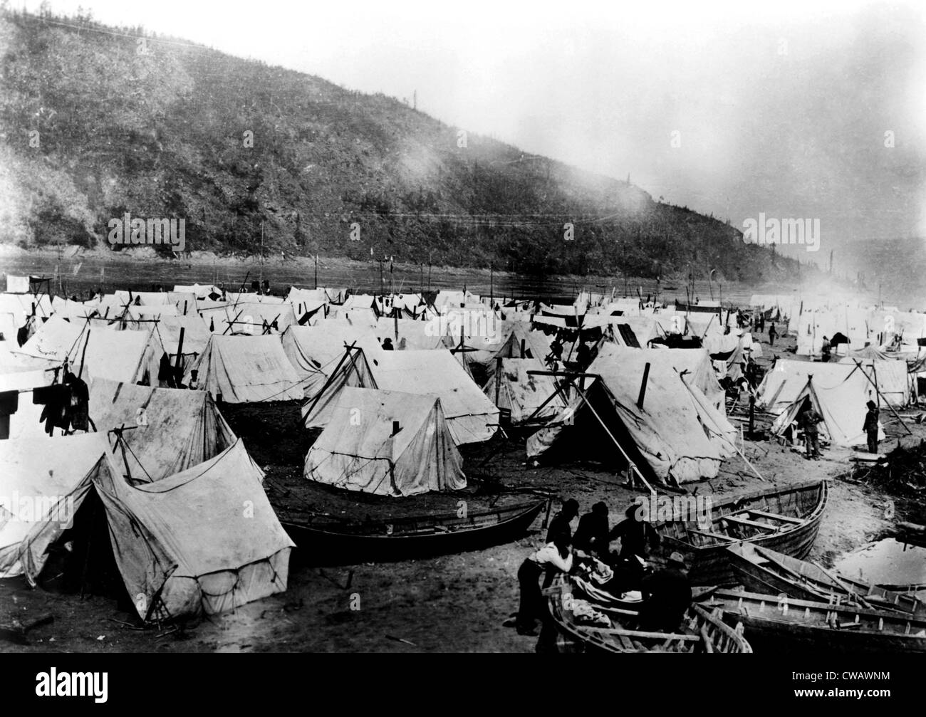Chee-Chacos Camping Ground, Dawson City, Canada, July 4,1898. Courtesy: CSU Archives/Everett Collection Stock Photo