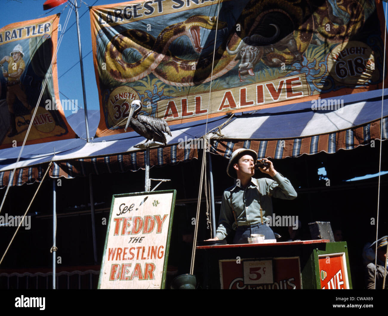 Carnival Barker, at the Vermont state fair, by Jack Delano, Rutland, Vermont September 1941. Stock Photo