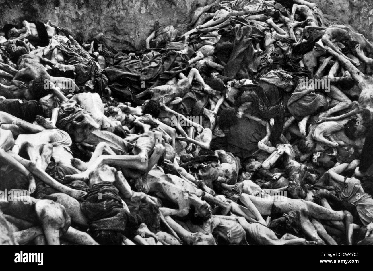 Pile of bodies Black and White Stock Photos & Images - Alamy