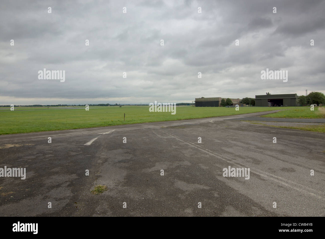 linton-on-ouse-raf-base-hi-res-stock-photography-and-images-alamy