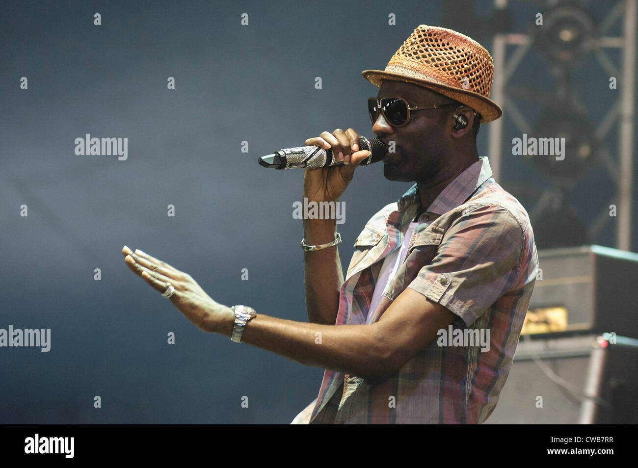 Wretch 32 Rapper Wretch 32 High Resolution Stock Photography and Images - Alamy