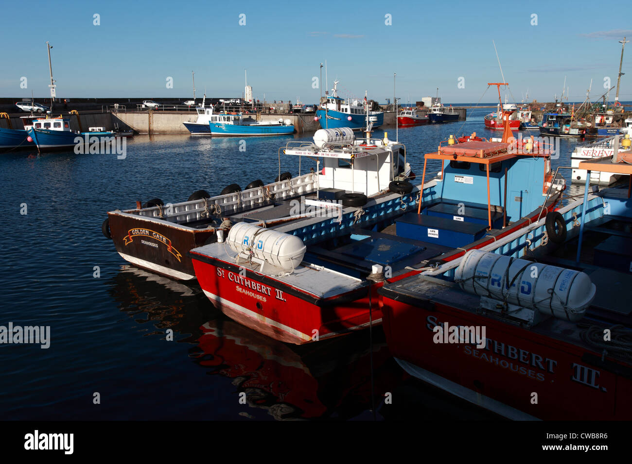 Seahouses harbour fishing boats northumberland hi-res stock photography ...