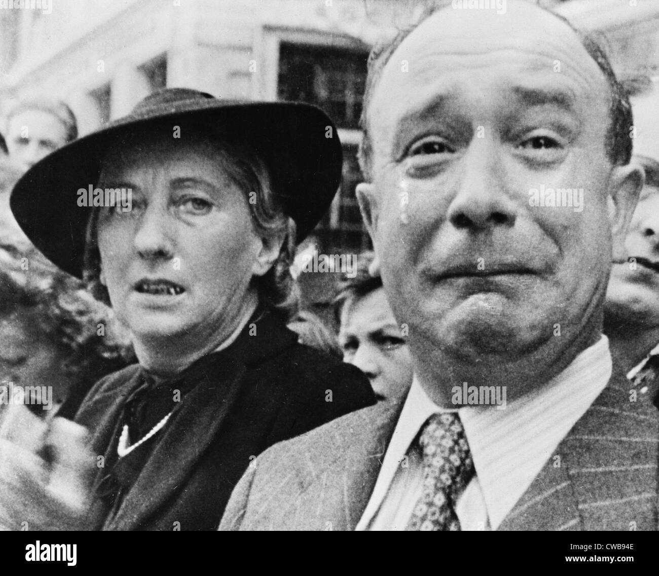 World war ii paris german soldiers hi-res stock photography and images ...