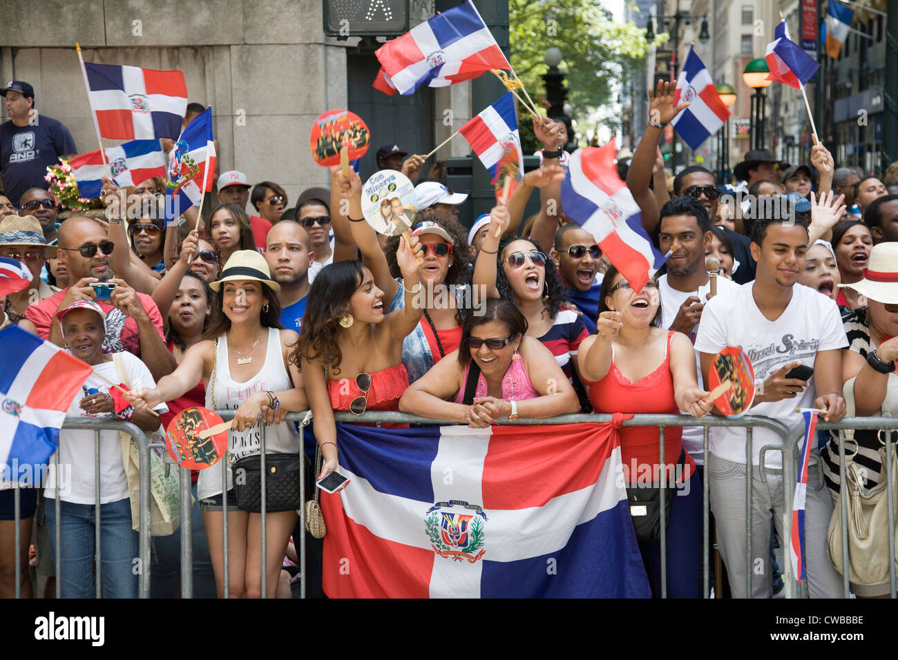 Dominican New Yorkers come out in large numbers to watch the Dominican