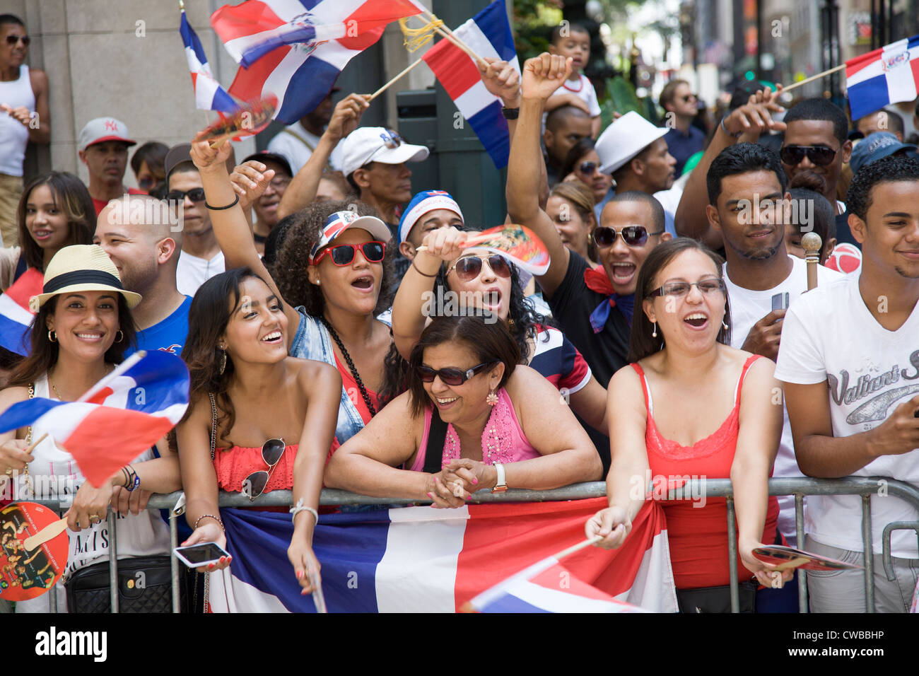 Dominican New Yorkers come out in large numbers to watch the Dominican
