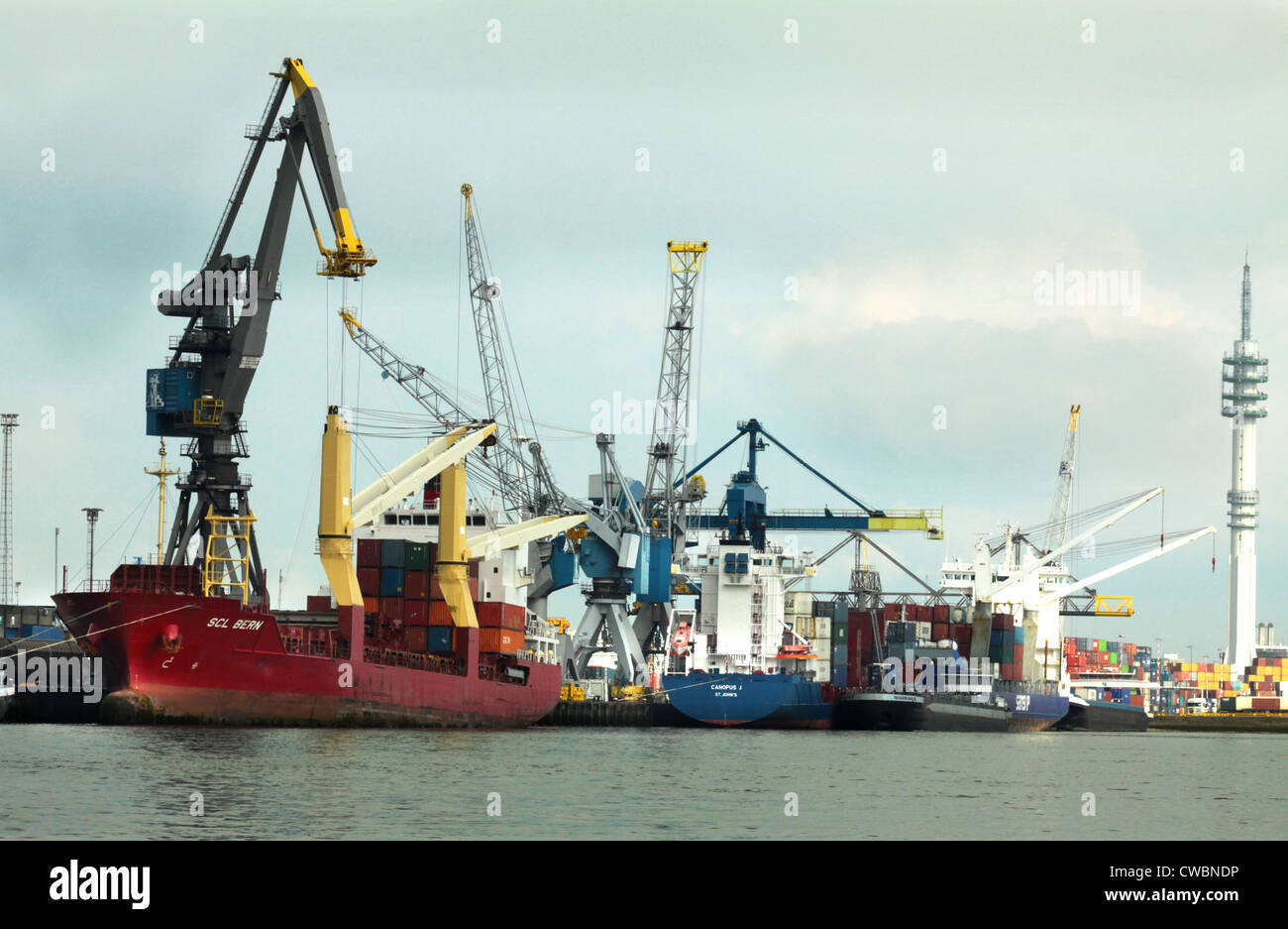 Coastal and feeder containerships alongside the quay, Port of Rotterdam ...