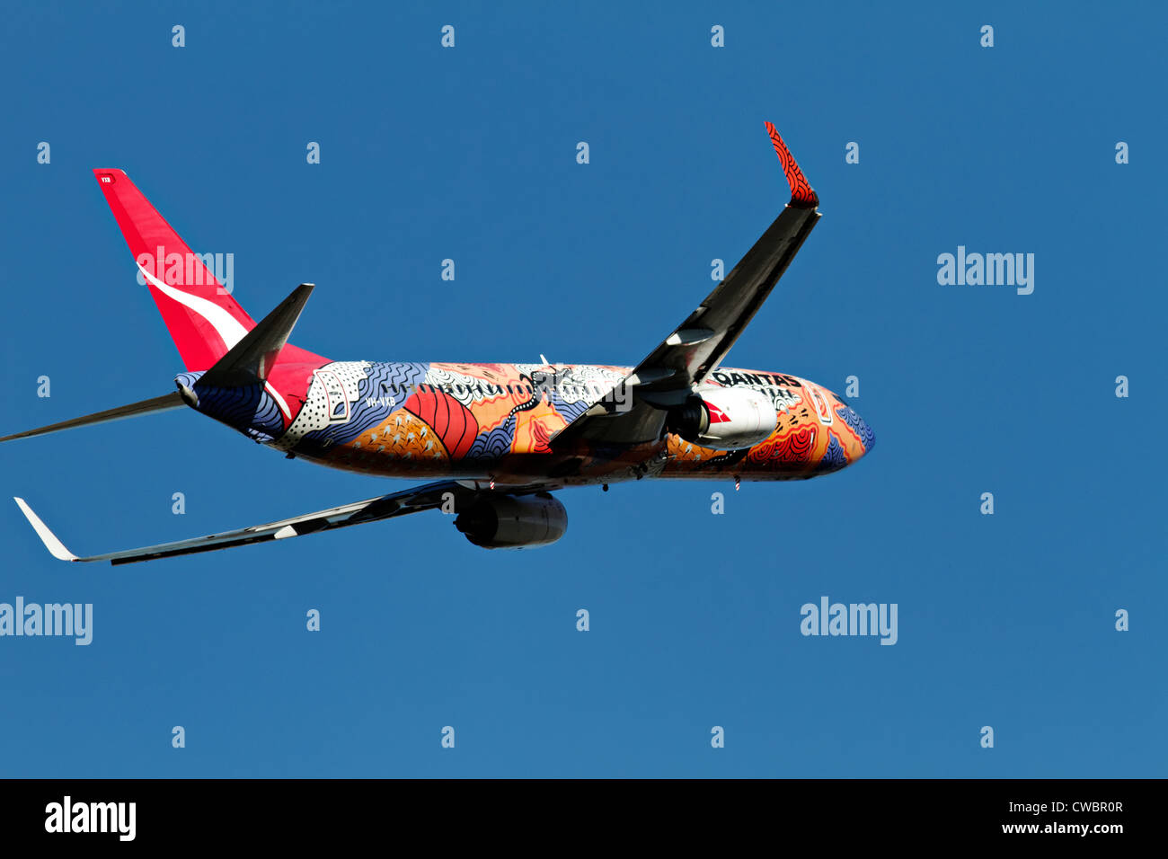 Aboriginal painted Qantas Boeing 737-838 VH-VXB 
