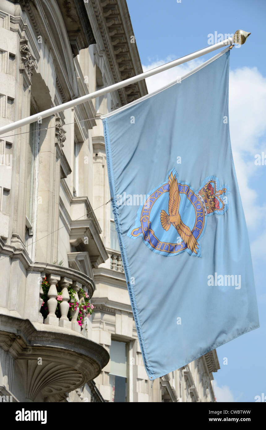 The Royal Air Force Club in Piccadilly, London, England Stock Photo Alamy