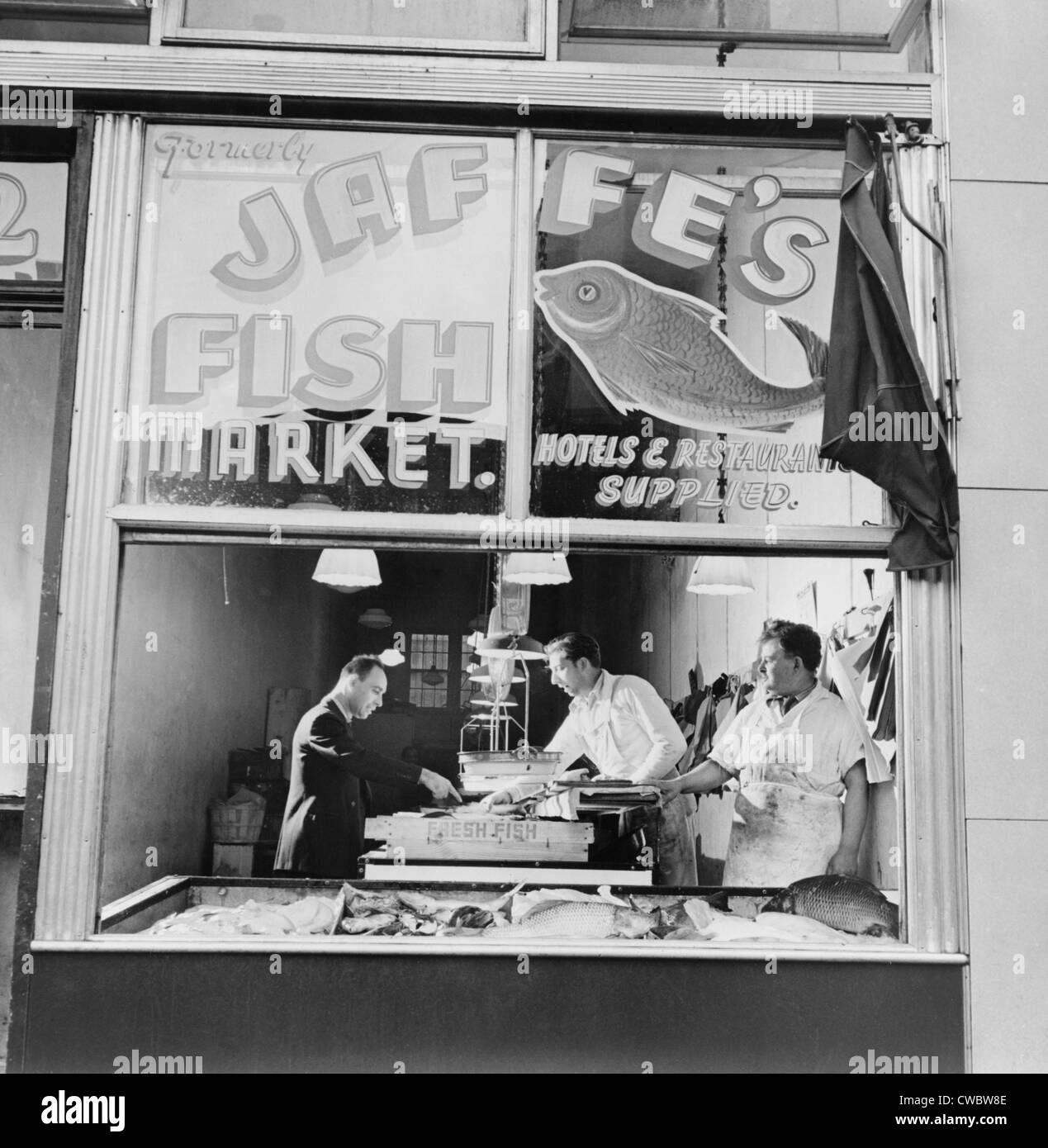 Fish store in the Lower East Side, the Jewish neighborhood of New York City. August 1942. Stock Photo