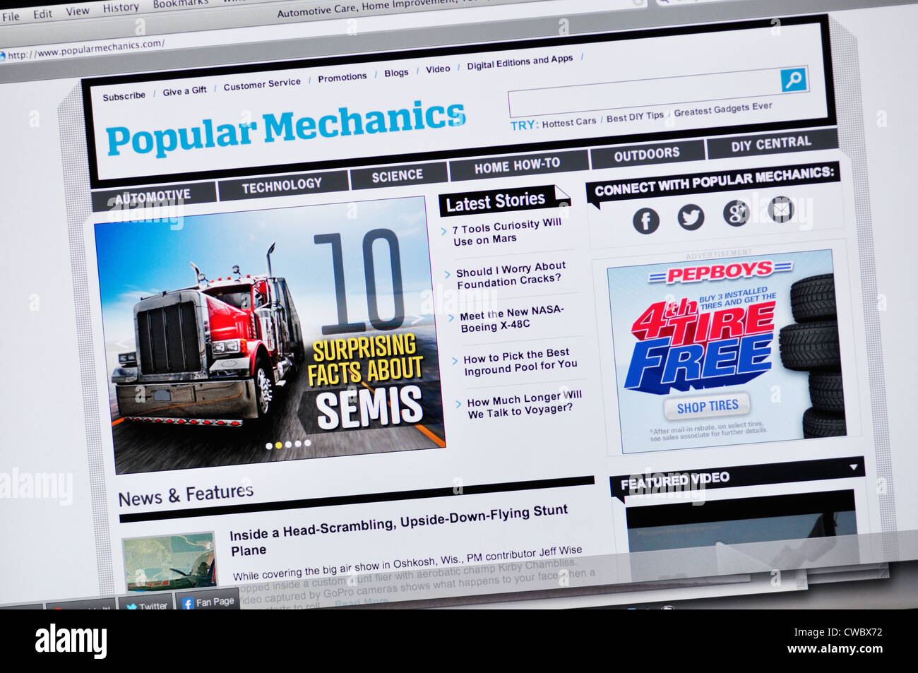 Popular Mechanics magazine website Stock Photo