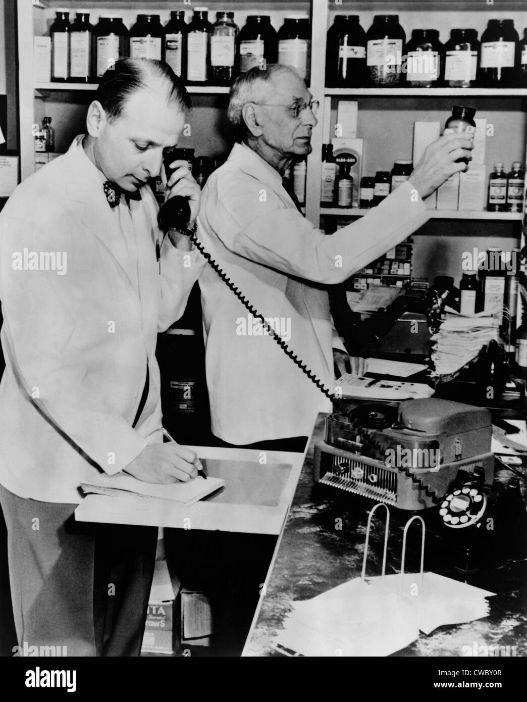 1950s telephone hires stock photography and images Alamy