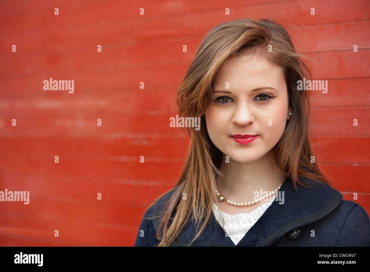 Portrait of confident young business woman Stock Photo - Alamy