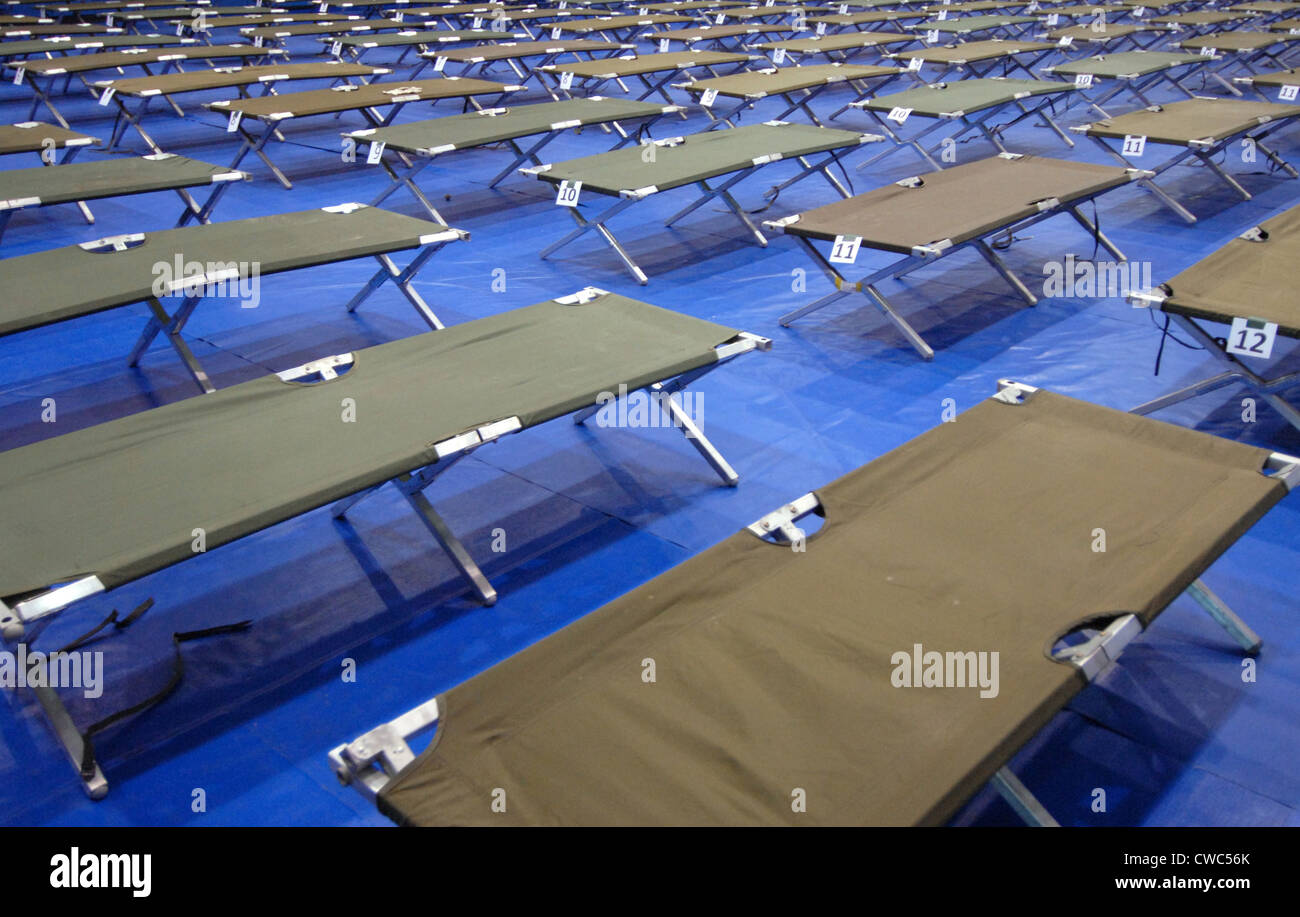 More than 168 cots sit at Kunsan Air Base during civilian evacuation ...