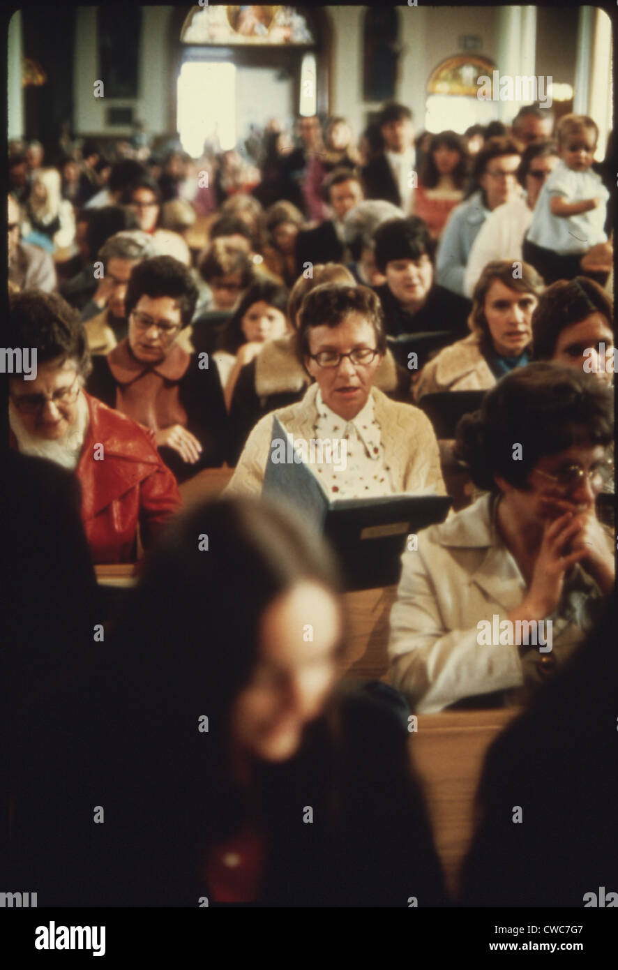 Popular Folk Guitar Mass at the New Ulm Cathedral. Ca. 1973-75. Stock Photo