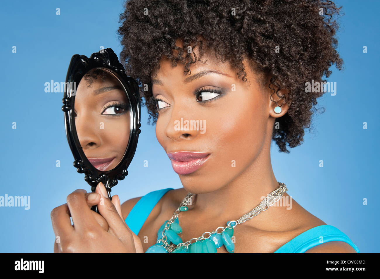Short curly hair mirror hi-res stock photography and images - Alamy
